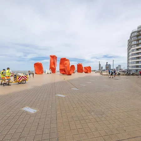 Lecomte - The Shoreline Getaway 182 * Ostende